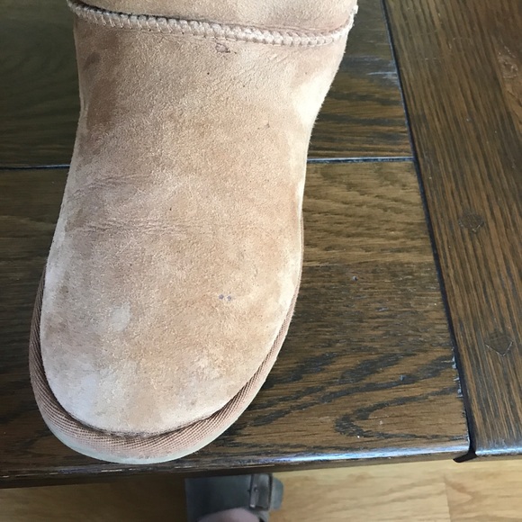 UGG - Picture 4 of 7